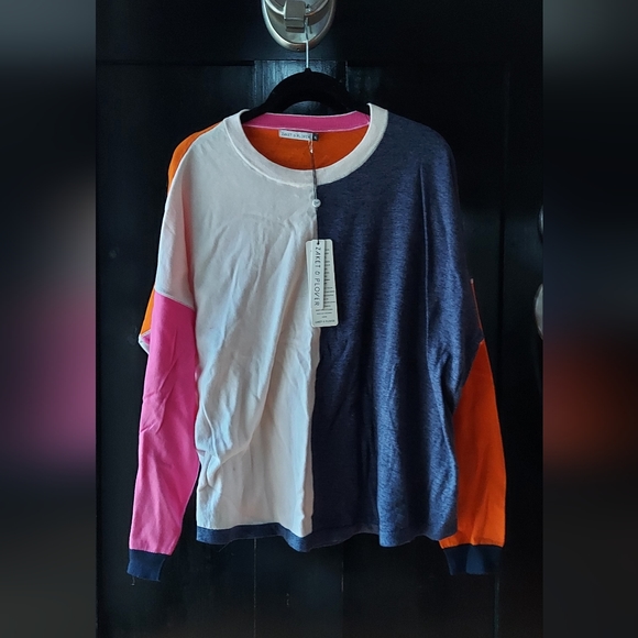 Women's sweater - Picture 1 of 2